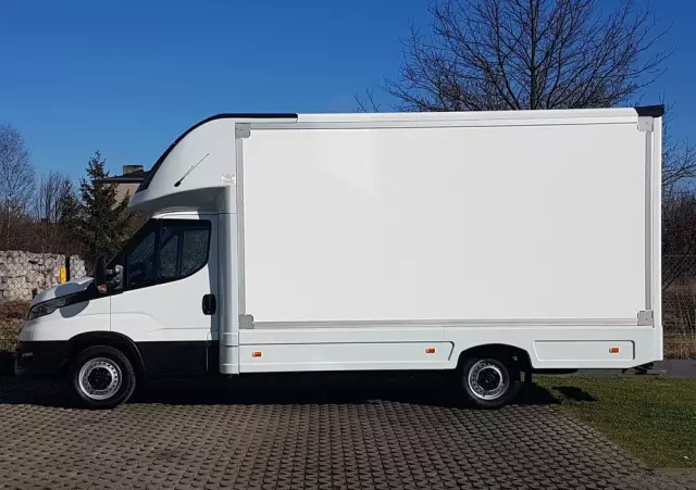 IVECO DAILY KONTENER NISKOPODŁOGOWY 4,43x2,23x2,42 SKLEP FOODTRUCK BAR KLIMA KONIOWÓZ KAMPER 