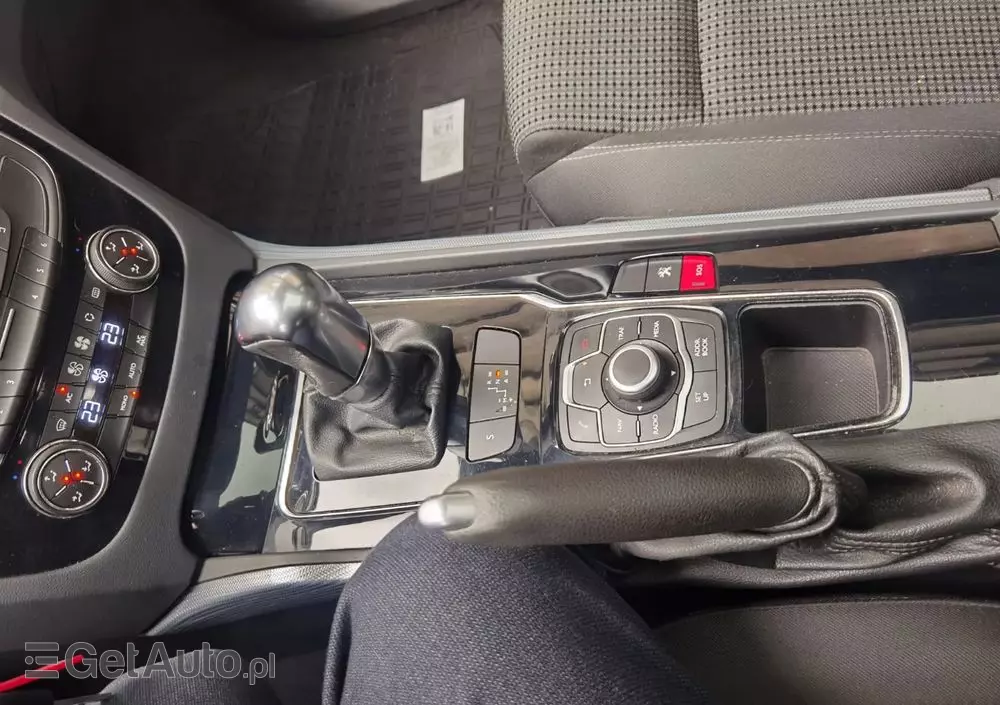 PEUGEOT 508 SW e-HDi FAP 115 EGS6 Business-Line