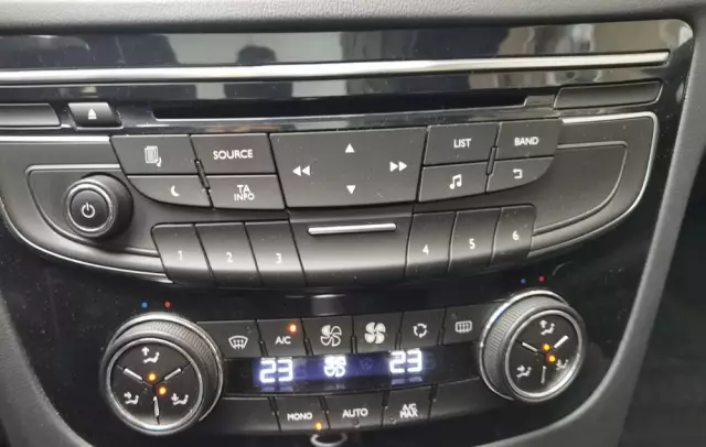 PEUGEOT 508 SW e-HDi FAP 115 EGS6 Business-Line