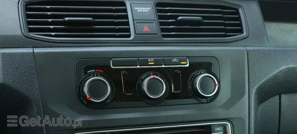 VOLKSWAGEN Caddy California 