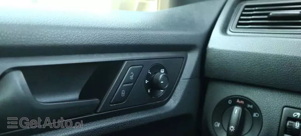 VOLKSWAGEN Caddy California 