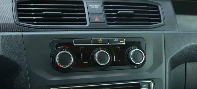 VOLKSWAGEN Caddy California 