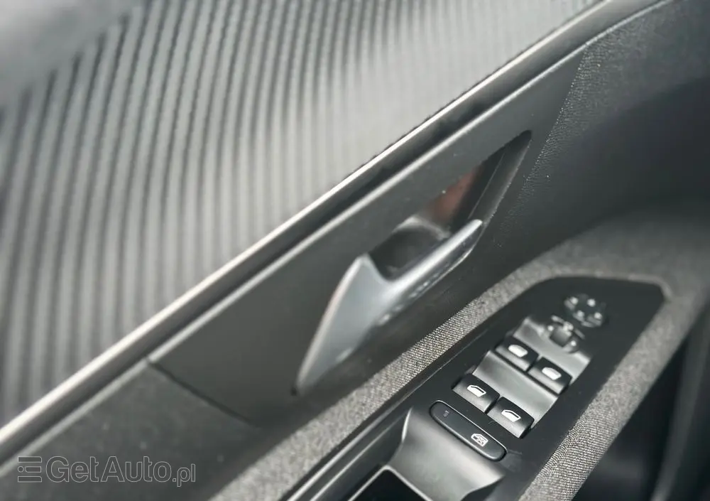 PEUGEOT 5008 1.5 BlueHDi Active S&S EAT8