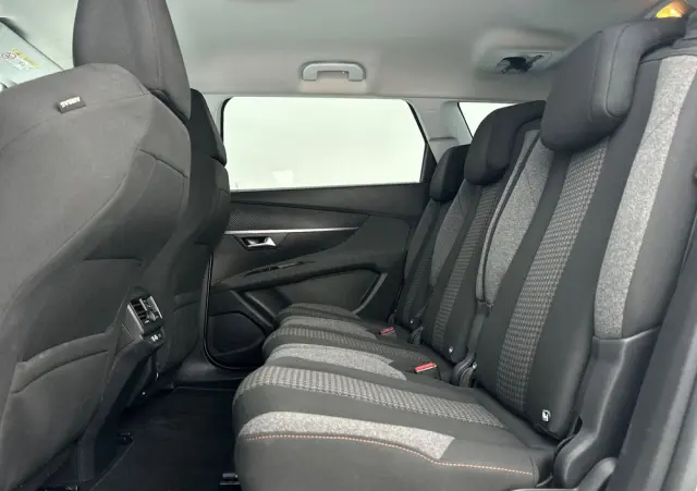 PEUGEOT 5008 1.5 BlueHDi Active S&S EAT8