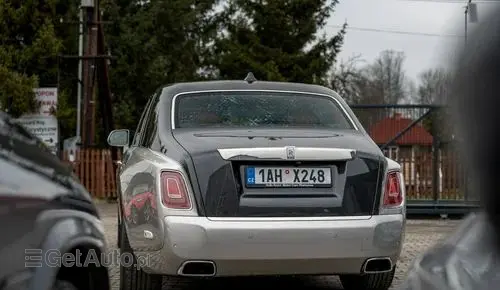 ROLLS-ROYCE Phantom 
