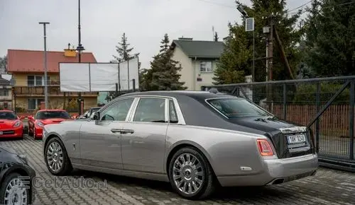 ROLLS-ROYCE Phantom 