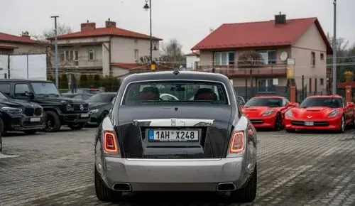 ROLLS-ROYCE Phantom 