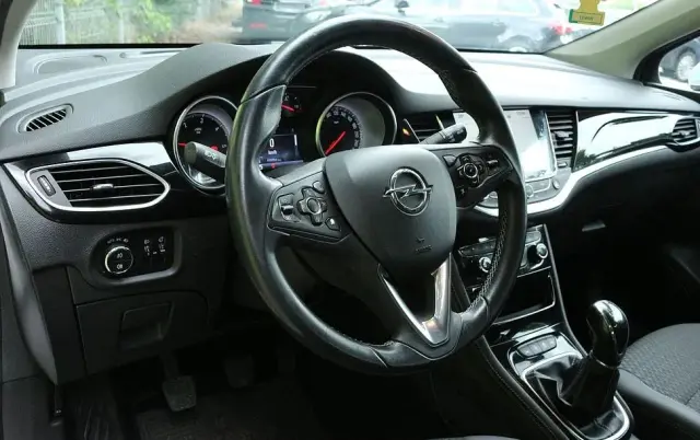 OPEL Astra V 1.6 CDTI Elite