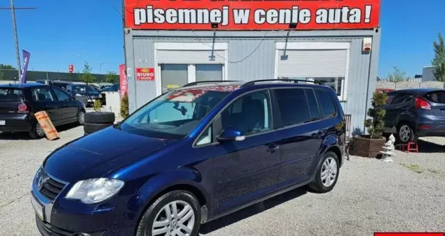 VOLKSWAGEN Touran 