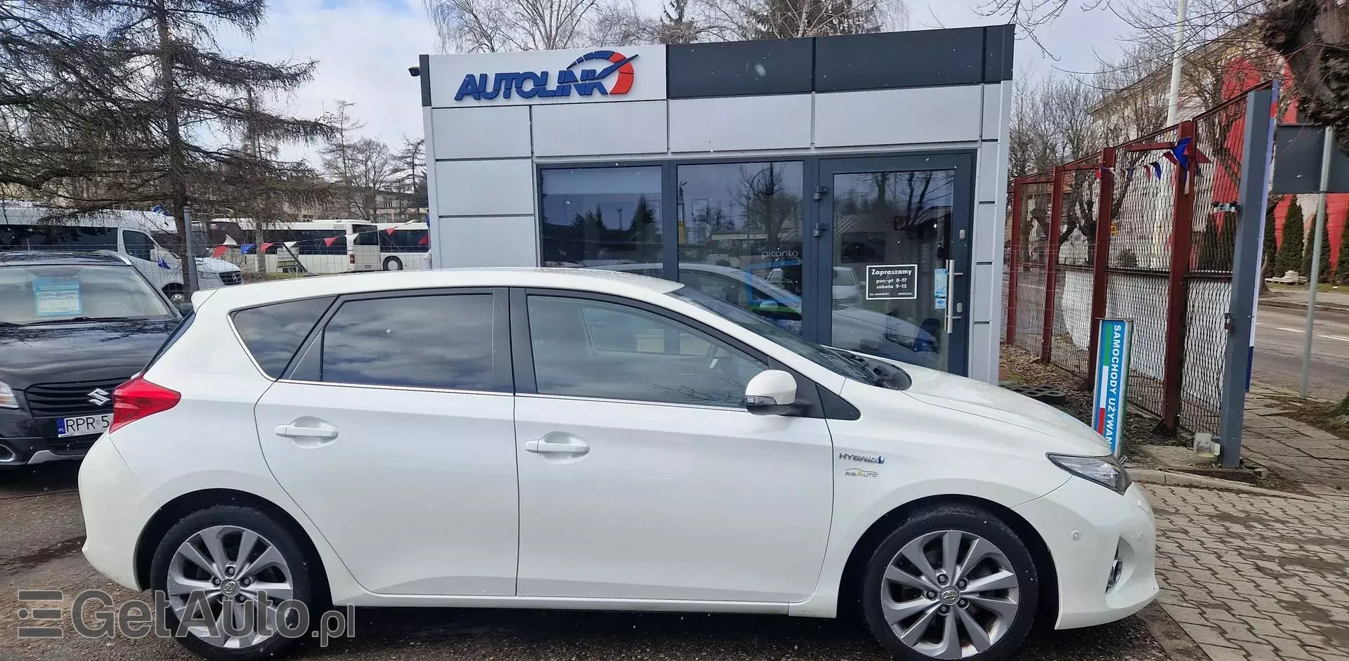 TOYOTA Auris 1.8 VVT-i (136 KM) Hybrid E-CVT