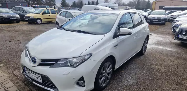 TOYOTA Auris 1.8 VVT-i (136 KM) Hybrid E-CVT