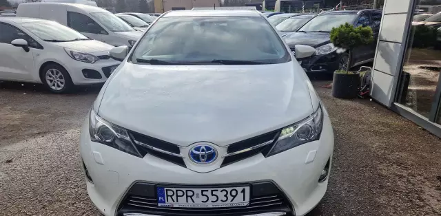 TOYOTA Auris 1.8 VVT-i (136 KM) Hybrid E-CVT