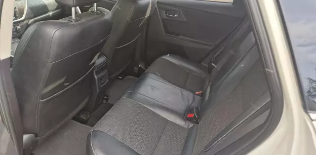 TOYOTA Auris 1.8 VVT-i (136 KM) Hybrid E-CVT