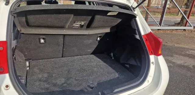 TOYOTA Auris 1.8 VVT-i (136 KM) Hybrid E-CVT