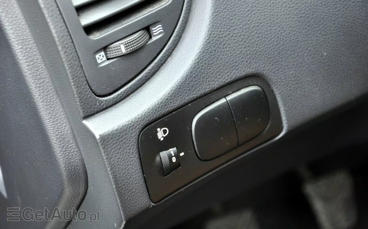 KIA Sportage 2.0 2WD Attract