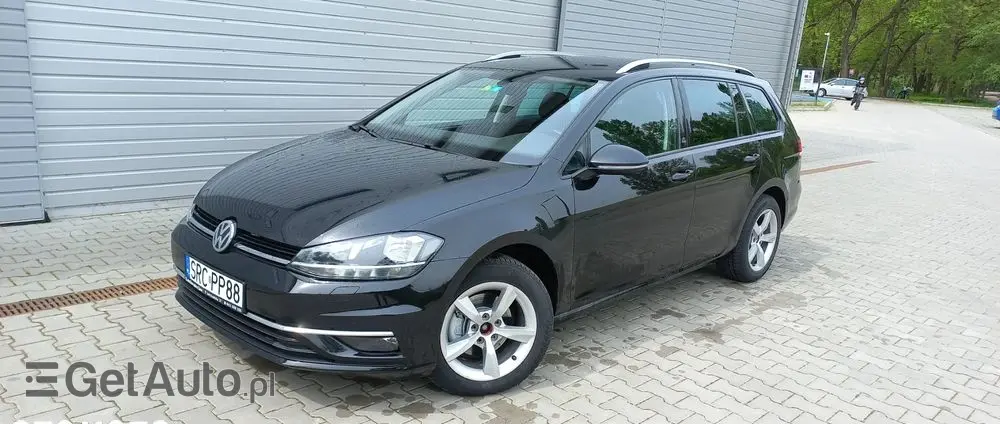 VOLKSWAGEN Golf 1.6 TDI DSG Sound