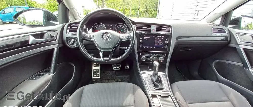 VOLKSWAGEN Golf 1.6 TDI DSG Sound