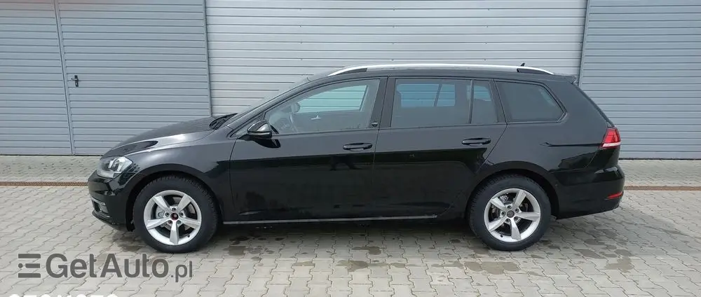 VOLKSWAGEN Golf 1.6 TDI DSG Sound