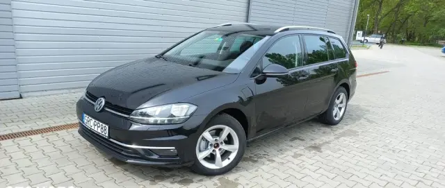 VOLKSWAGEN Golf 1.6 TDI DSG Sound