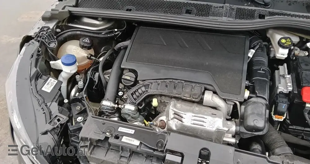 PEUGEOT 208 PureTech 100 Allure Pack