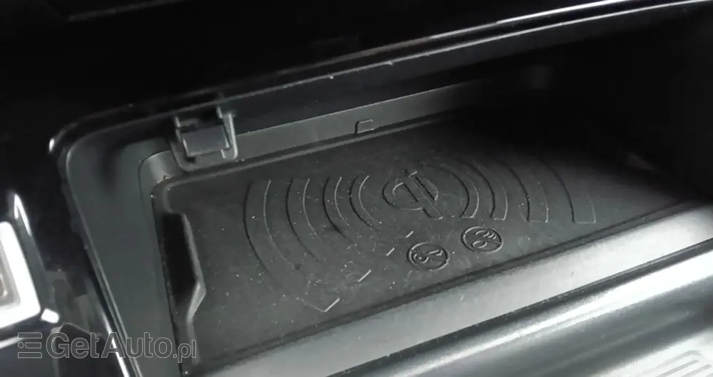 PEUGEOT 208 PureTech 100 Allure Pack