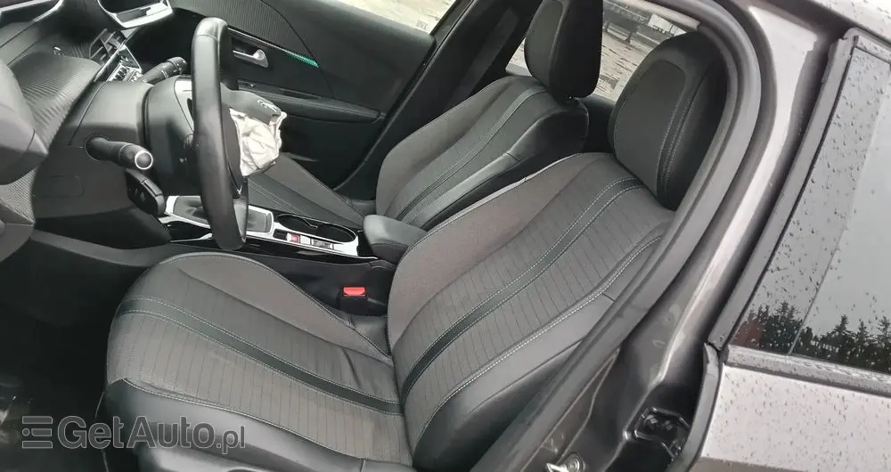 PEUGEOT 208 PureTech 100 Allure Pack