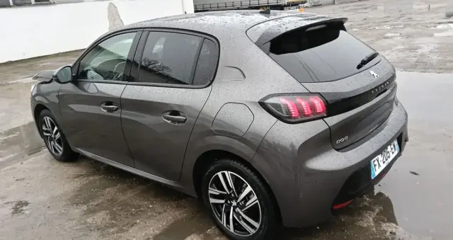 PEUGEOT 208 PureTech 100 Allure Pack