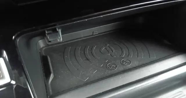 PEUGEOT 208 PureTech 100 Allure Pack