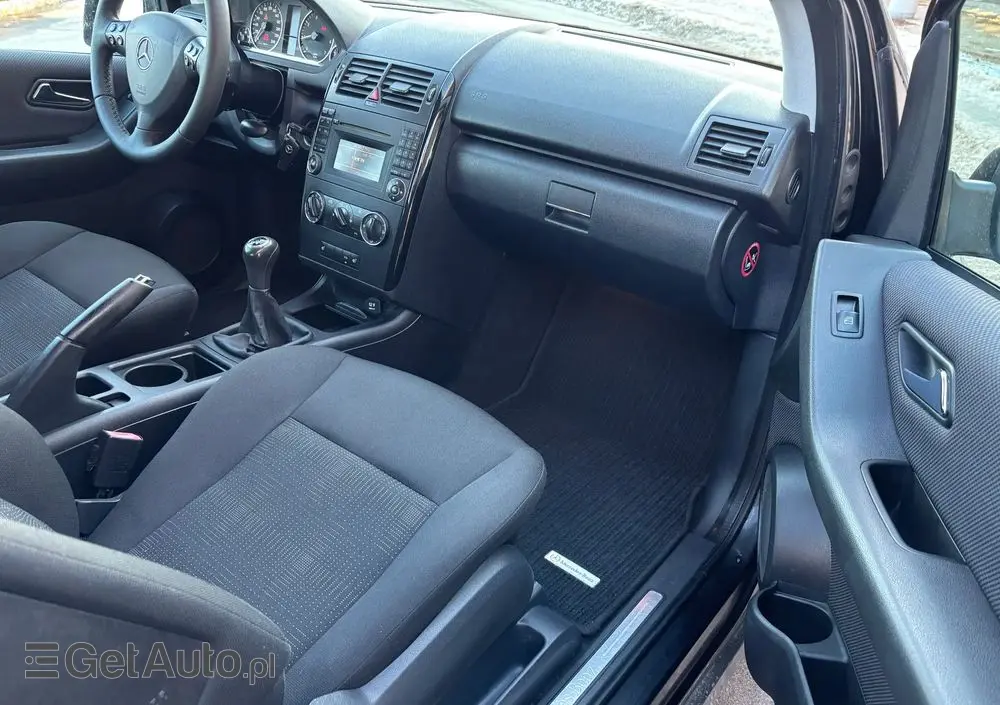 MERCEDES-BENZ Klasa A 160 BlueEFFICIENCY Elegance Special Edition