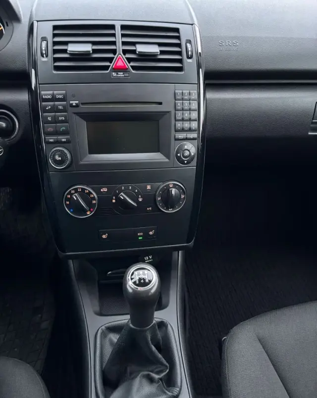 MERCEDES-BENZ Klasa A 160 BlueEFFICIENCY Elegance Special Edition