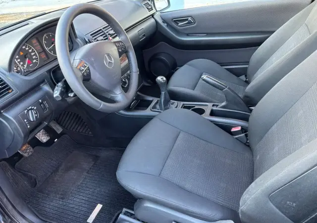 MERCEDES-BENZ Klasa A 160 BlueEFFICIENCY Elegance Special Edition