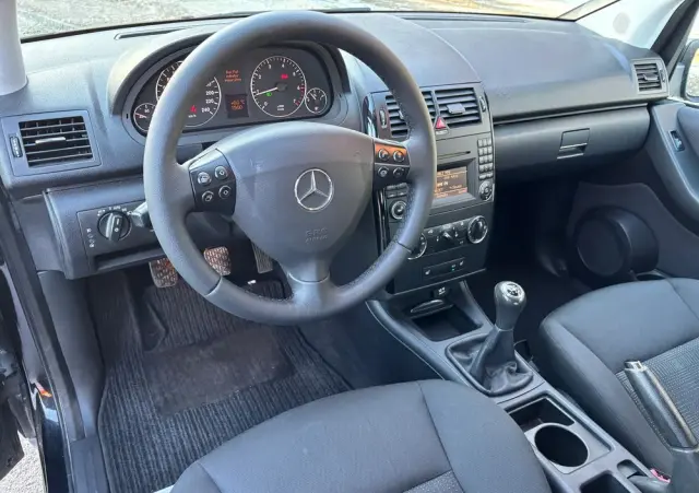 MERCEDES-BENZ Klasa A 160 BlueEFFICIENCY Elegance Special Edition