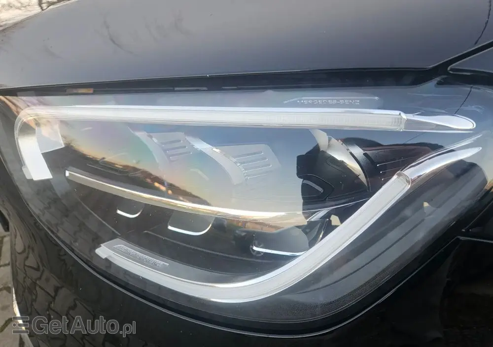 MERCEDES-BENZ GLC 300 e 4-Matic