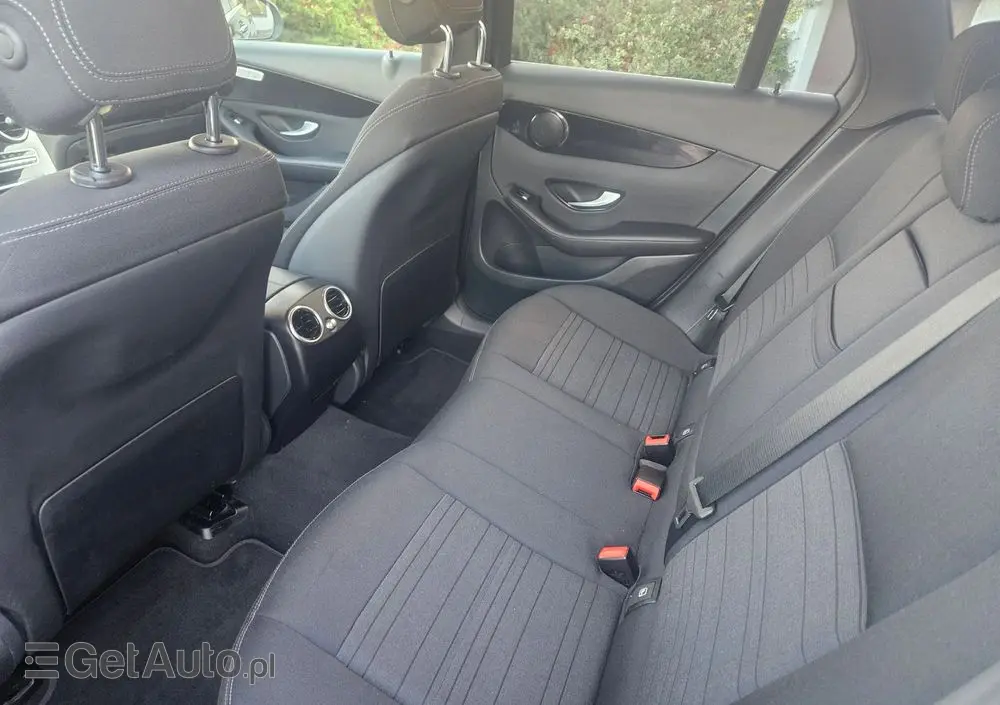 MERCEDES-BENZ GLC 300 e 4-Matic