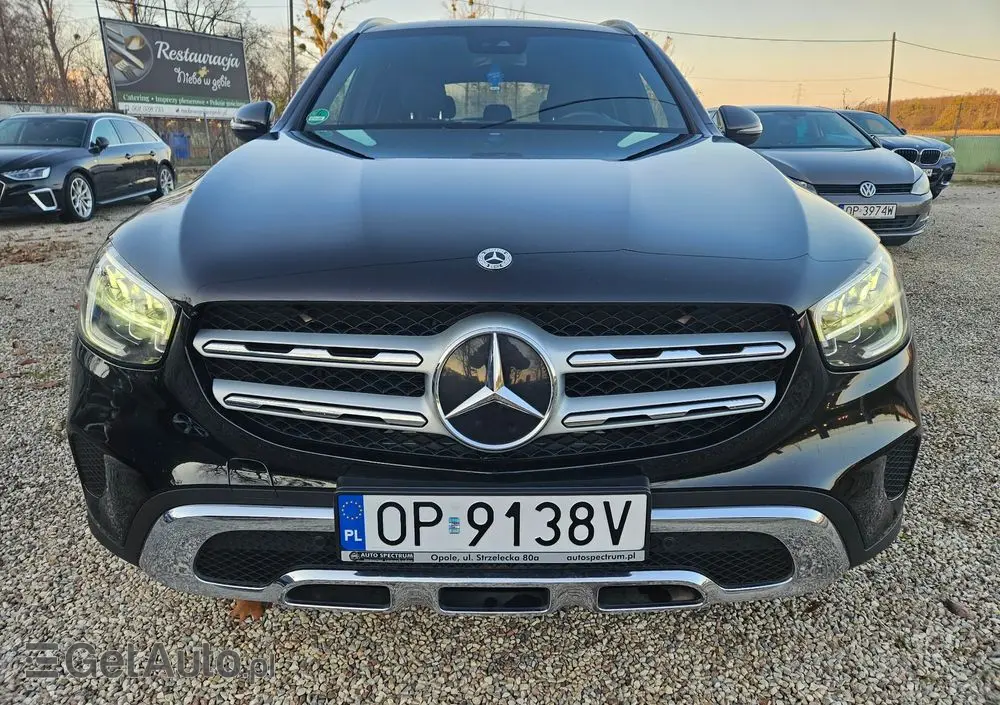MERCEDES-BENZ GLC 300 e 4-Matic