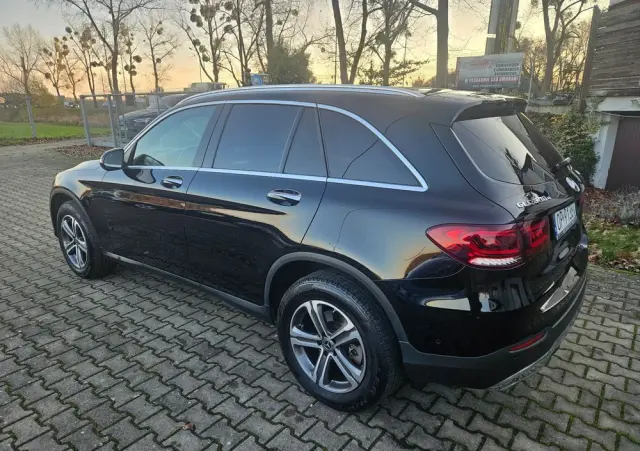 MERCEDES-BENZ GLC 300 e 4-Matic