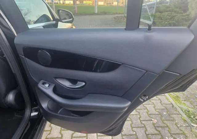 MERCEDES-BENZ GLC 300 e 4-Matic