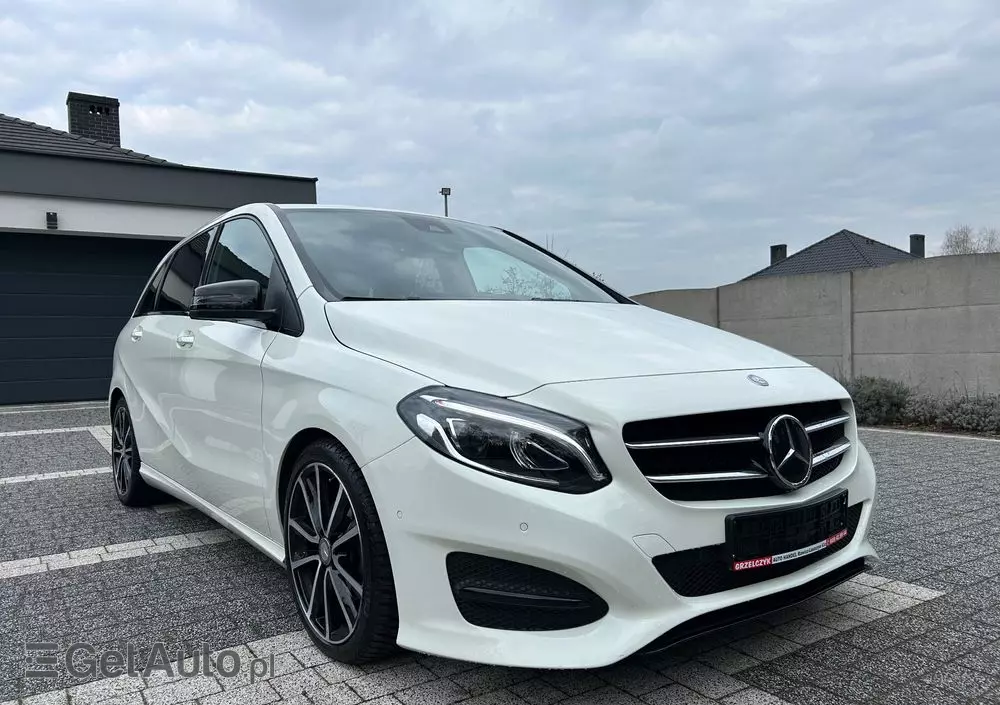 MERCEDES-BENZ Klasa B 180 7G-DCT AMG Line