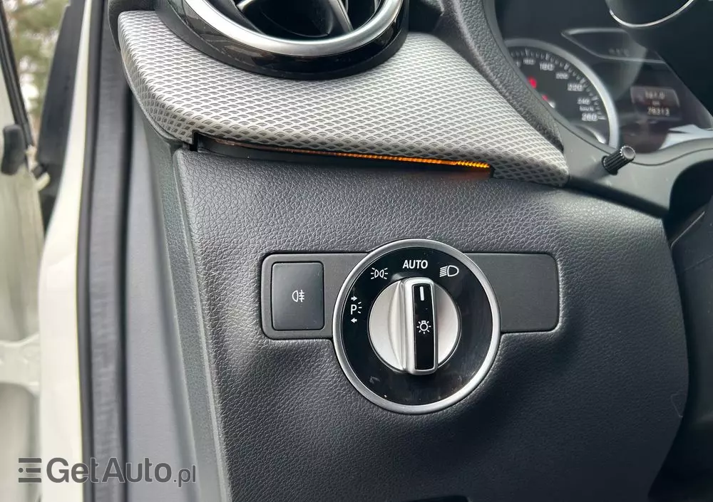 MERCEDES-BENZ Klasa B 180 7G-DCT AMG Line