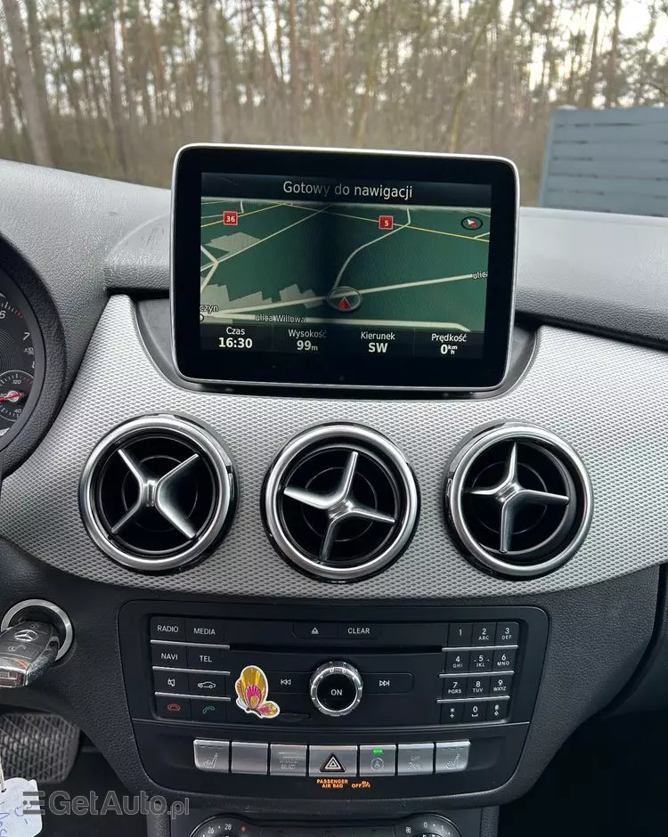 MERCEDES-BENZ Klasa B 180 7G-DCT AMG Line