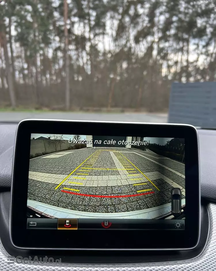 MERCEDES-BENZ Klasa B 180 7G-DCT AMG Line