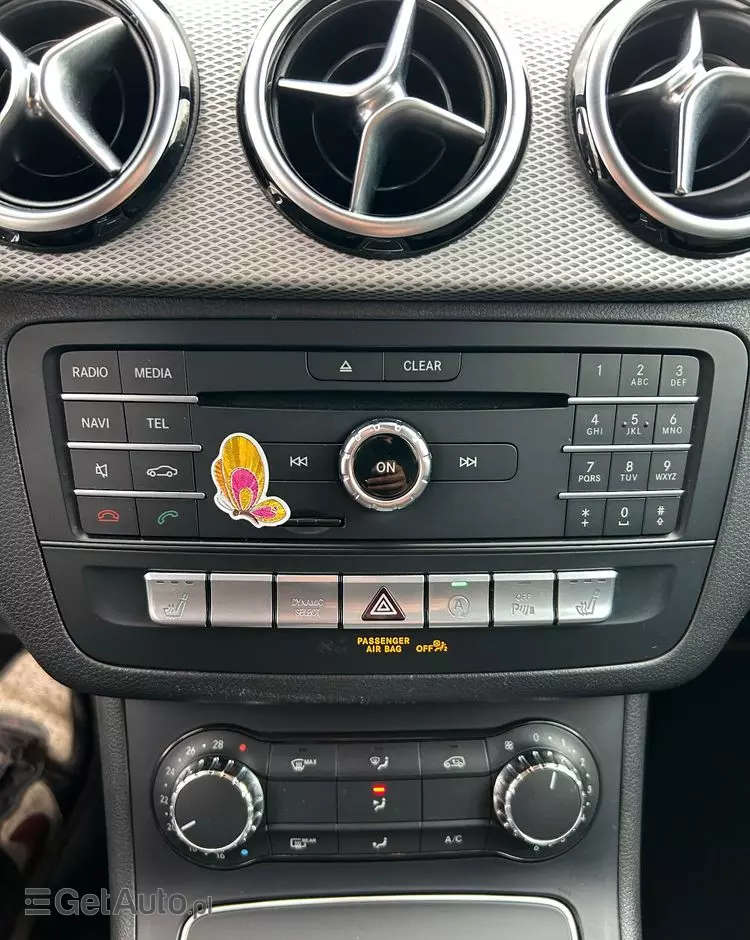 MERCEDES-BENZ Klasa B 180 7G-DCT AMG Line