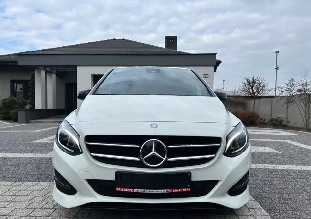 MERCEDES-BENZ Klasa B 180 7G-DCT AMG Line