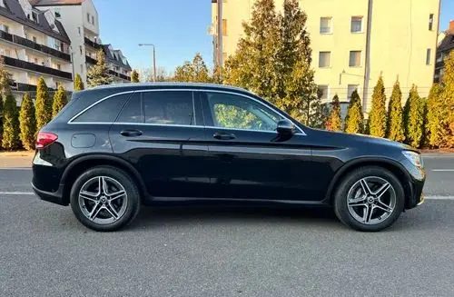 MERCEDES-BENZ GLC 