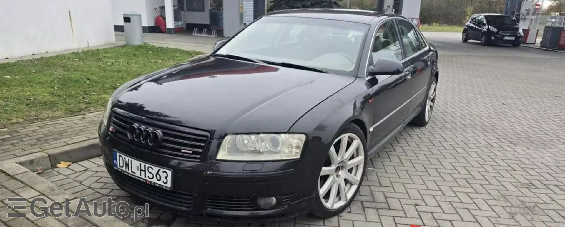 AUDI A8 