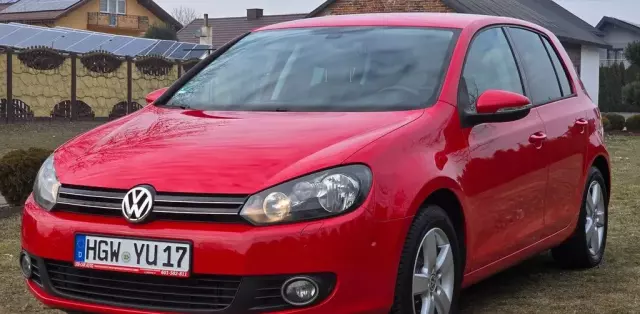 VOLKSWAGEN Golf 