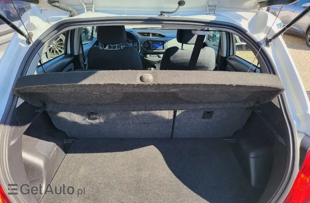 TOYOTA Yaris 