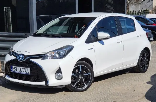 TOYOTA Yaris 