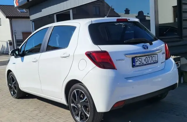 TOYOTA Yaris 