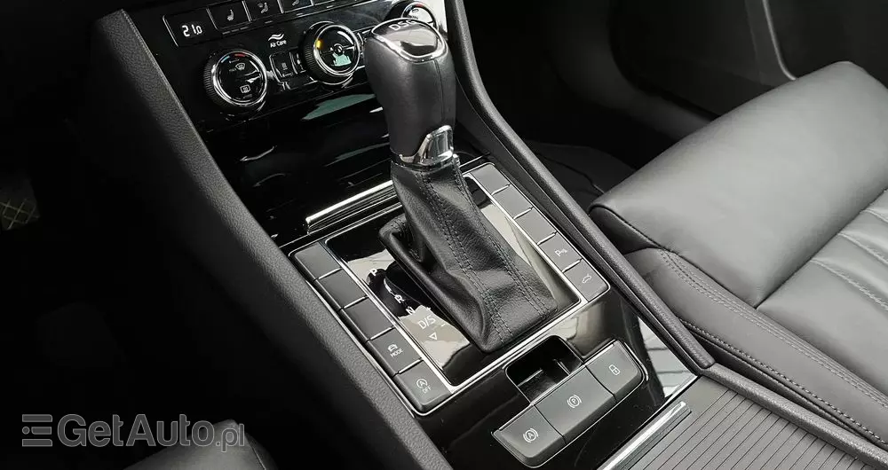 SKODA Superb 2.0 TDI SCR Style DSG